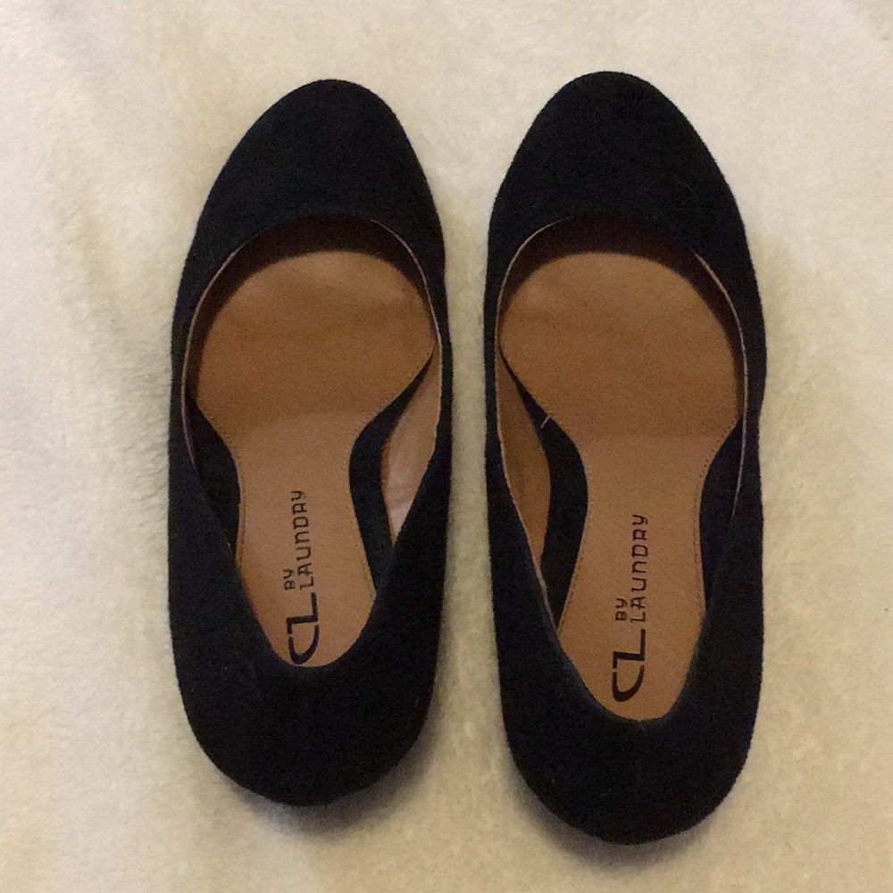 Black Wedges